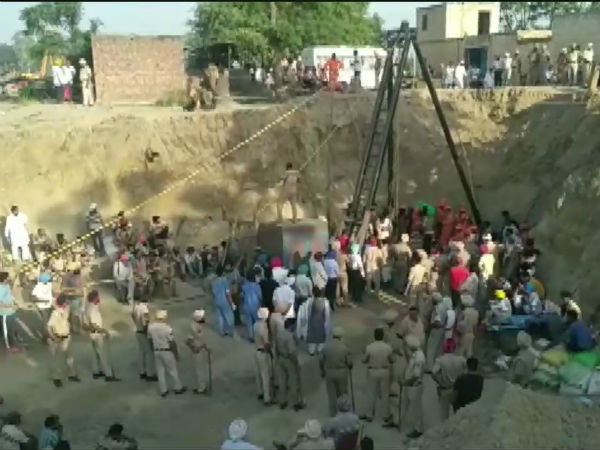 এসেছে উদ্ধারকারী দল এসেছে উদ্ধারকারী দল