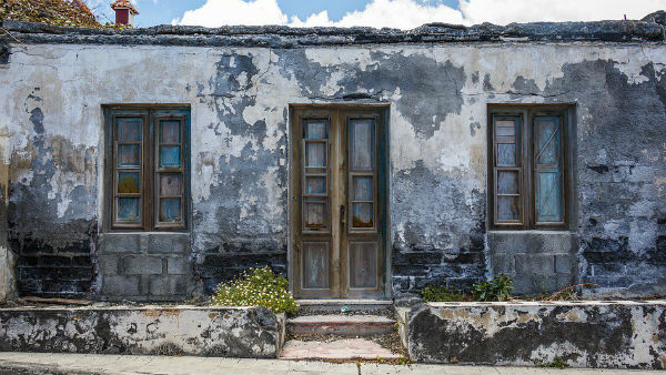 কুসংস্কারে ভর করে খাঁ খাঁ গ্রাম