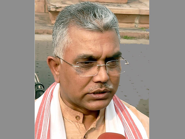 'বালির বাঁধ দিয়ে আটকানো যাবে না'