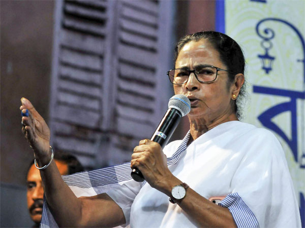 ভোটের আগে নীতি আয়োগ নিয়ে মমতার অবস্থান ভোটের আগে নীতি আয়োগ নিয়ে মমতার অবস্থান