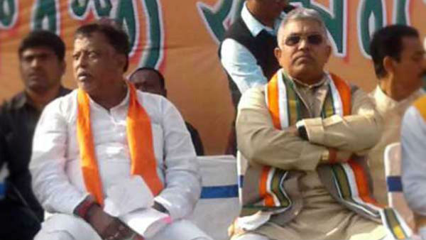 দিলীপ চলে যেতেই মুকুল রায়ের বন্দনা