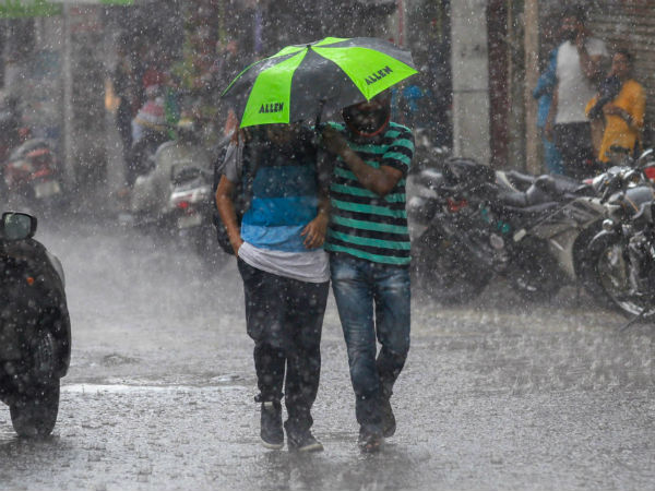 কেরল এমনিতেই বিপর্যস্ত 