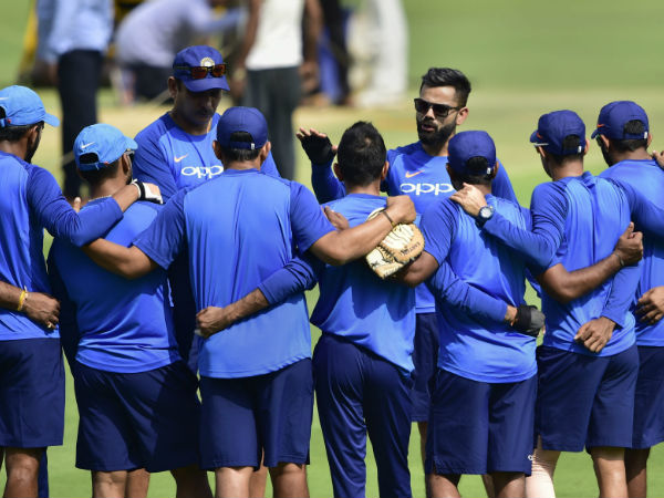 বিশ্বকাপে আবারও মুখোমুখি আর্চ রাইভাল ভারত-অস্ট্রেলিয়া, কার পাল্লা ভারী? বিশ্বকাপে আবারও মুখোমুখি আর্চ রাইভাল ভারত-অস্ট্রেলিয়া, কার পাল্লা ভারী?