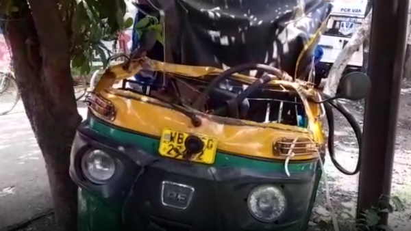 বাস-অটোর মুখোমুখি সংঘর্ষ নারায়ণপুরে, আহত ৫ জনের অবস্থা আশঙ্কাজনক বাস-অটোর মুখোমুখি সংঘর্ষ নারায়ণপুরে, আহত ৫ জনের অবস্থা আশঙ্কাজনক