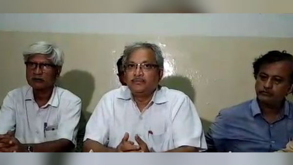 ফের অগাস্টে রাজ্যজুড়ে ট্যাক্সি ধর্মঘট, চূড়ান্ত হুঁশিয়ারি বাস সংগঠনের ফের অগাস্টে রাজ্যজুড়ে ট্যাক্সি ধর্মঘট, চূড়ান্ত হুঁশিয়ারি বাস সংগঠনের