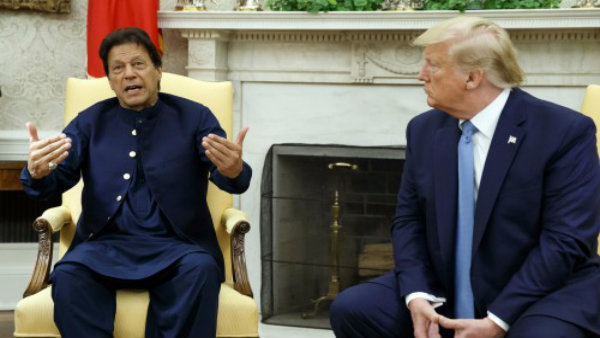রাজনৈতিক মহলে শোরগোল রাজনৈতিক মহলে শোরগোল