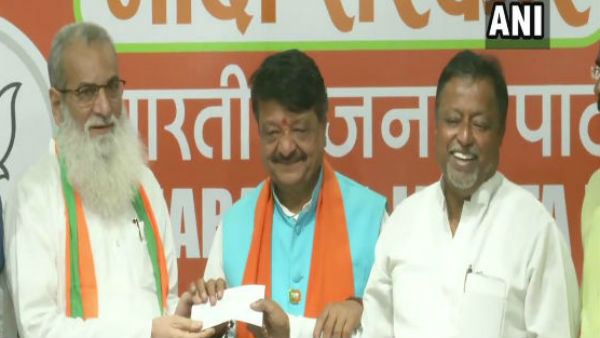মনিরুল থেকে অস্বস্তি শুরু মনিরুল থেকে অস্বস্তি শুরু