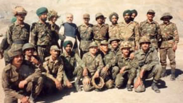 'হয় তেরঙ্গা উড়িয়ে ফিরব, নয় তেরঙ্গা জড়িয়ে ফিরব ' 'হয় তেরঙ্গা উড়িয়ে ফিরব, নয় তেরঙ্গা জড়িয়ে ফিরব '