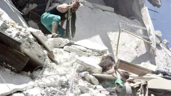 রক্তপাত অব্যহত সিরিয়ায়, গাড়িবোমা বিস্ফোরণে নিহত ১৯ রক্তপাত অব্যহত সিরিয়ায়, গাড়িবোমা বিস্ফোরণে নিহত ১৯