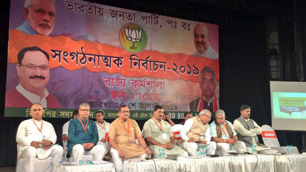 মুকুল-কৈলাশ অনুপস্থিতিতে জল্পনা মুকুল-কৈলাশ অনুপস্থিতিতে জল্পনা
