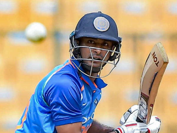 সাদা বল সাদা বল