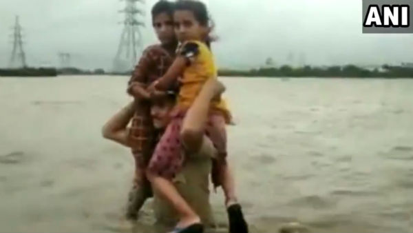 সোশ্যাল মিডিয়ায় প্রশংসা সোশ্যাল মিডিয়ায় প্রশংসা