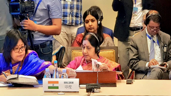 বিদেশমন্ত্রী হিসাবে সফল বিদেশমন্ত্রী হিসাবে সফল