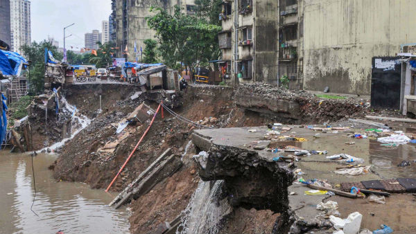 মহারাষ্ট্রেও বিস্তীর্ণ এলাকা বানভাসি মহারাষ্ট্রেও বিস্তীর্ণ এলাকা বানভাসি