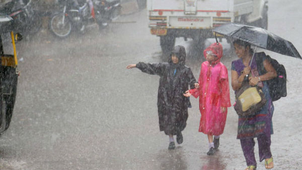 টানা বৃষ্টিতে জেরবার টানা বৃষ্টিতে জেরবার