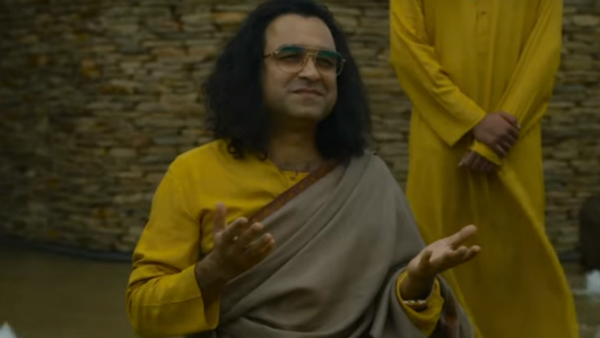 চিত্রনাট্যের ফাঁকফোকড় দেখে দর্শকদের মনে অনেক প্রশ্ন দানা বাঁধছে