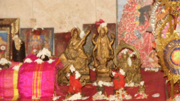 আড়াইশো বছরের পুরনো পুজো আড়াইশো বছরের পুরনো পুজো
