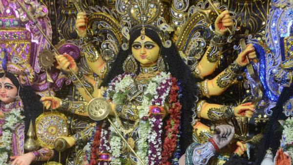 মহালয়ার আগেই পুজো শুরু কলকাতার দাস বাড়িতে