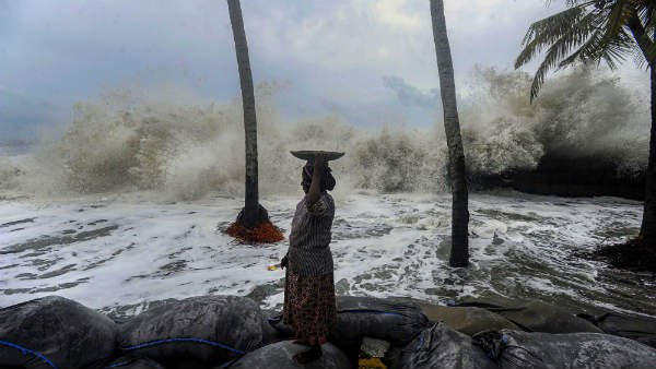 বাড়ছে সমুদ্রের জলস্তর