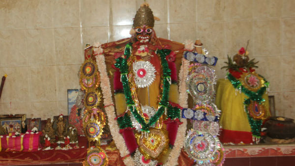 পুজো ঘিরে গল্প পুজো ঘিরে গল্প