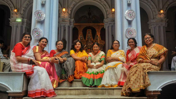 মহিলাচালিত বনেদি দুর্গা পুজো মহিলাচালিত বনেদি দুর্গা পুজো