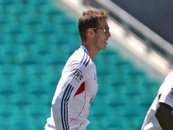 ইংল্যান্ডের ক্রিস ট্রেমলেট ইংল্যান্ডের ক্রিস ট্রেমলেট