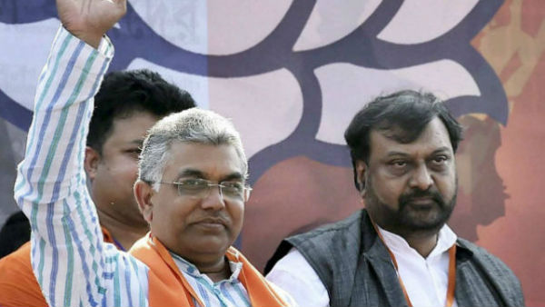 মুখ ফসকে ‘অমর রহে' 