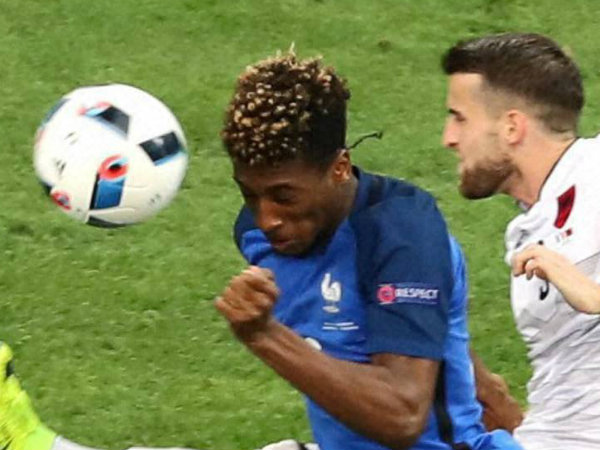 বড় ব্যবধানে জয়ী ফ্রান্স বড় ব্যবধানে জয়ী ফ্রান্স