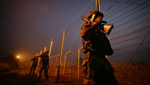 অনুপ্রবেশের অপেক্ষায় রয়েছে জঙ্গিরা