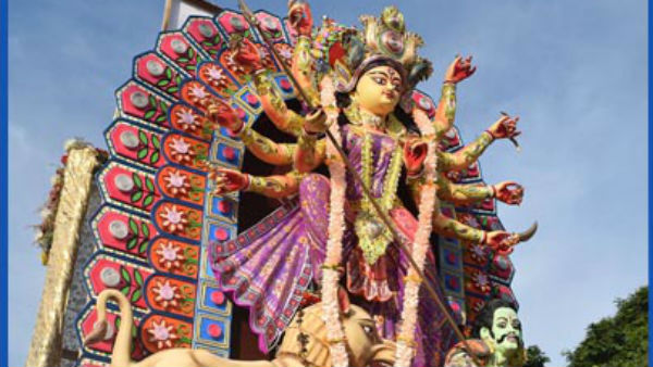 কোন গল্প লুকিয়ে 