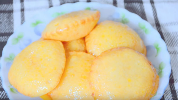  দেশের সবচেয়ে পুরনো মিষ্টি কোনটি? 