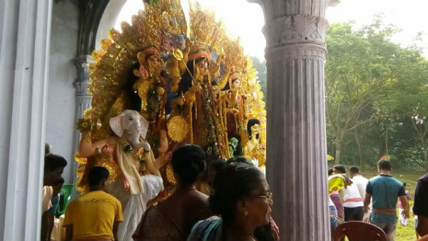 দুই বাংলার সিদ্ধান্তে বিসর্জনে বন্ধ সৌভাতৃত্বের মিলন