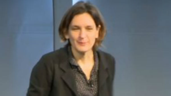 এস্থারের শুরুর দিকে কাহিনি 