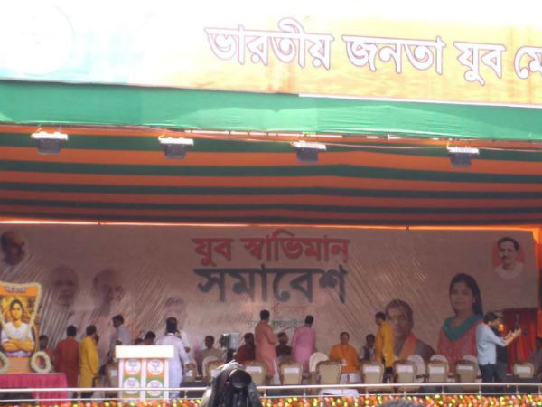 নিজের কেন্দ্র ছাড়া অন্য অন্তত দুটি কেন্দ্রের দায়িত্ব 