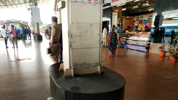 জঙ্গিদের ঠেকাতে অনুপ্রবেশকারীদের চিহ্নিত করার উপর জোর সরকারের