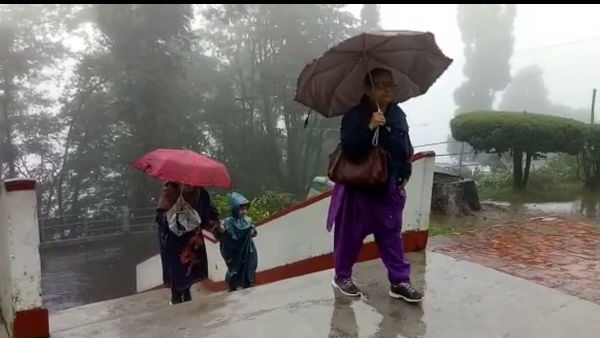 দশমীতেও বৃষ্টি! দশমীতেও বৃষ্টি!
