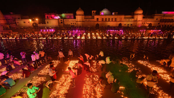 সাতটি দেশের রামলীলা উপস্থাপনা সাতটি দেশের রামলীলা উপস্থাপনা