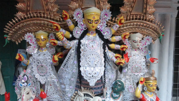 প্রতিমার আঙ্গিকগত বৈশিষ্ট্য প্রতিমার আঙ্গিকগত বৈশিষ্ট্য