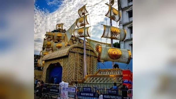 চালতা বাগান লোহাপট্টির পুজো এবার সোনারতরীতে চালতা বাগান লোহাপট্টির পুজো এবার সোনারতরীতে