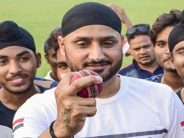 ভাজ্জিকে টপকাবেন অশ্বিন ভাজ্জিকে টপকাবেন অশ্বিন