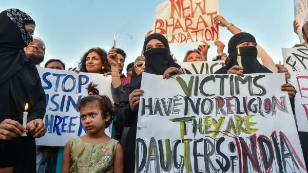 কাঠুয়া গণধর্ষণে সিটের তদন্তকারীদের বিরুদ্ধে এফআইআর কাঠুয়া গণধর্ষণে সিটের তদন্তকারীদের বিরুদ্ধে এফআইআর