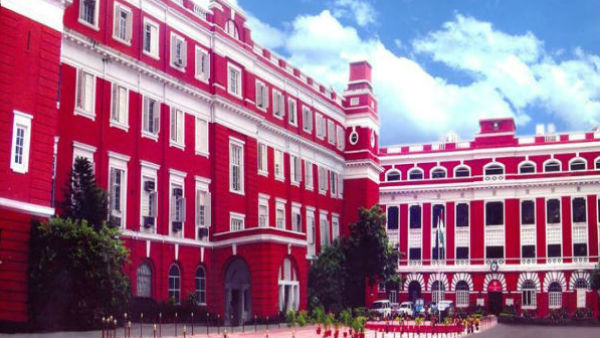 প্রতারণা রুখতে লালবাজারের কাজ! প্রশংসায় লন্ডনের পুলিশ কমিশনার প্রতারণা রুখতে লালবাজারের কাজ! প্রশংসায় লন্ডনের পুলিশ কমিশনার