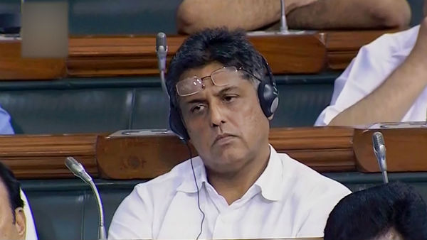 নির্বাচনের মুখে সাভারকার বিতর্ক