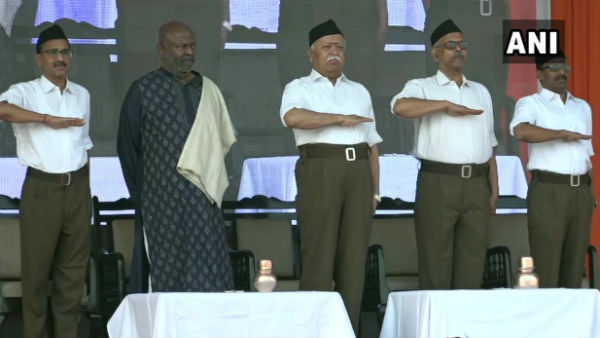 'আসল ঘটনা চাপা পড়ছে' 'আসল ঘটনা চাপা পড়ছে'