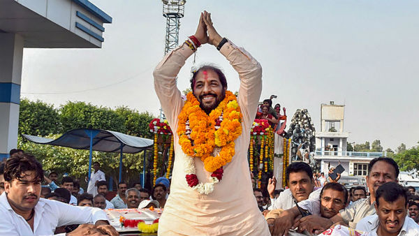 কর্মসংস্থান বাড়াতে অঙ্গিকারবদ্ধদের সঙ্গে জোট, মন্তব্য দুষ্মন্তের কর্মসংস্থান বাড়াতে অঙ্গিকারবদ্ধদের সঙ্গে জোট, মন্তব্য দুষ্মন্তের