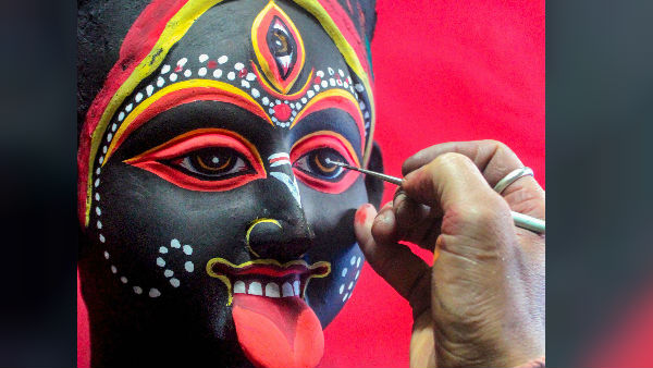 ল্যাটা মাছ পোড়া দিয়ে ডাকাতি করতে যেতেন রঘু ডাকাত! 