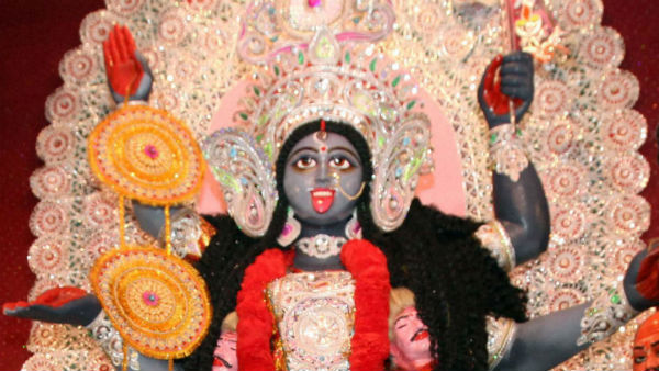  বর্ধমানের আউশ গ্রামেরপুজো 