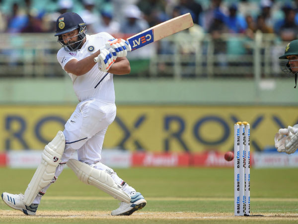 সেরা টেস্ট ইনিংস থেকে এক রান আগেই আউট রোহিত