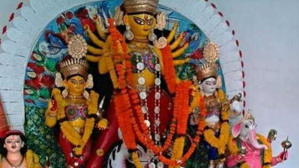 ৩৫৪ বছরের ইতিহাস বুকে নিয়ে চলেছে বড় গোস্বামী বাড়ির পুজো 