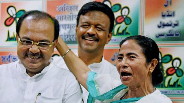 একুশের নির্বাচনে বিপদ বাড়বে বিজেপির, জল্পনা